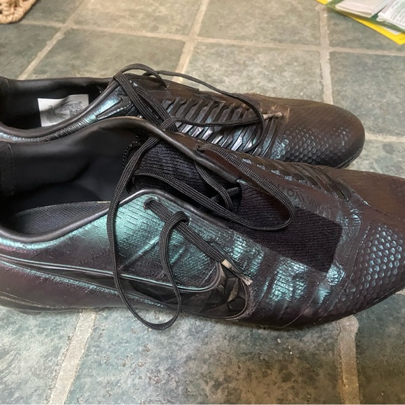 Nike Phantom Cleats - Picture 2 of 3